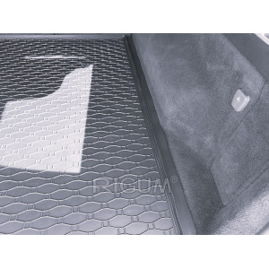 Covoras portbagaj cauciuc dedicat Volvo V70 / XC70 2007-2016