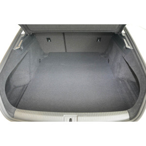 Tavă portbagaj VW Arteon (Aristar Basic) - pe forma portbagajului