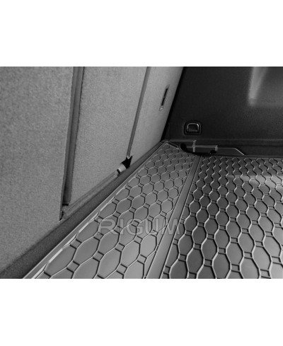 Covoras portbagaj cauciuc dedicat Audi Q3 2026-prezent (Rigum Cehia)